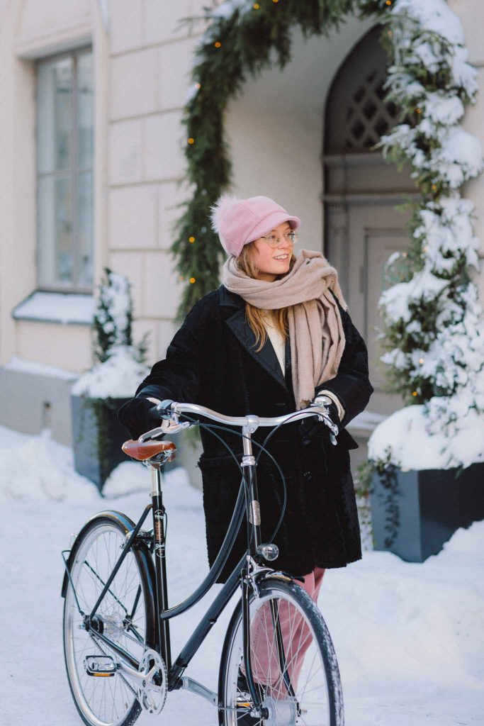 Pelago Ambassador Venla Haverinen likes tea and riding Pelago Brooklyn.